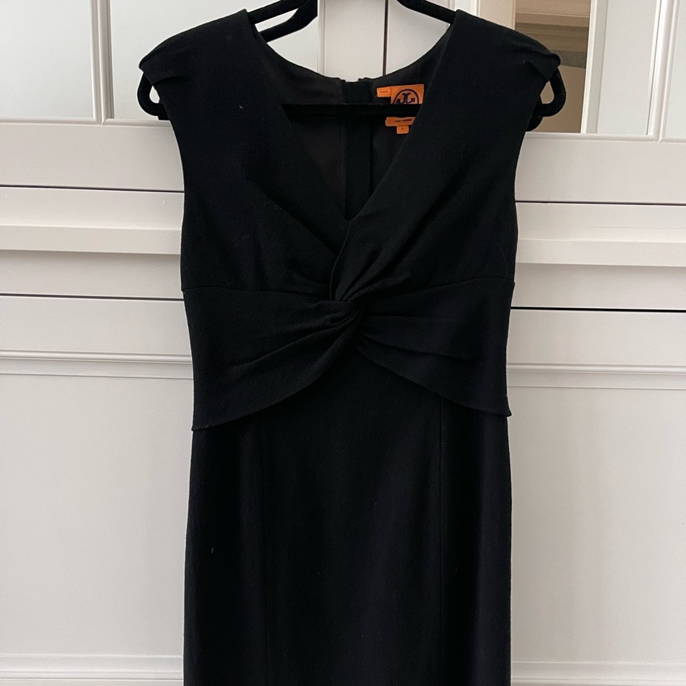 Tory Burch Black Crepe Dress. Above Knee. Size 2